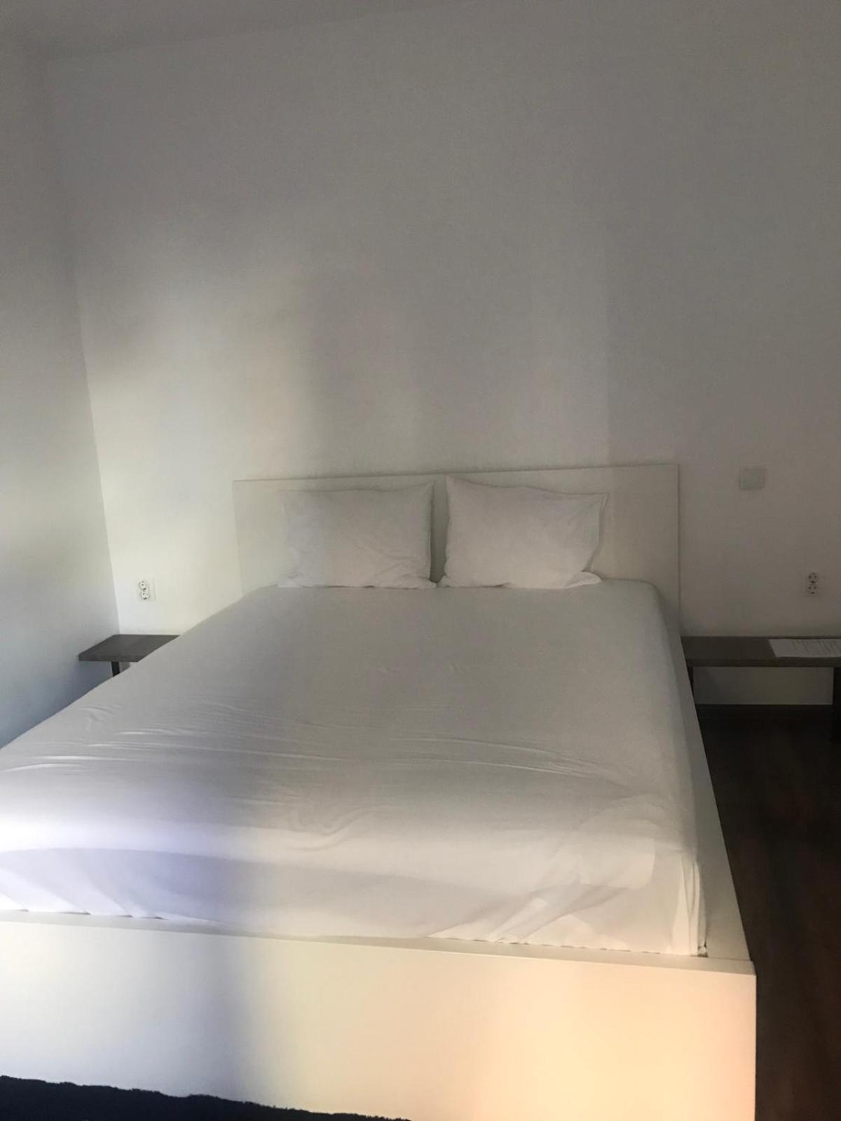 Lilia 3 Self-Check In Apartment With Hot Water Despite Prevention In The Neighborhood, Food And Drink Shop Open Until 10 Pm And Free Parking Area Next Ot 24 Hours Food And Drink Shop And Free Parking Area Sofía Exterior foto