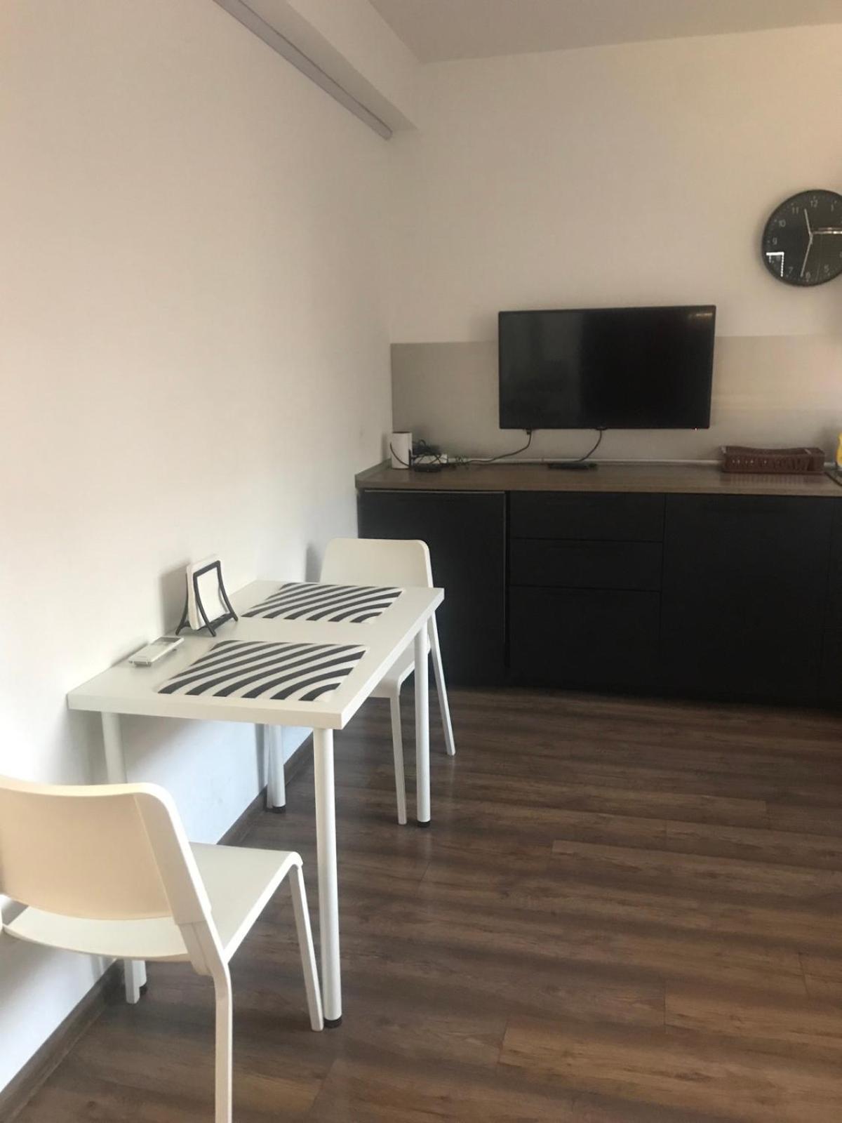 Lilia 3 Self-Check In Apartment With Hot Water Despite Prevention In The Neighborhood, Food And Drink Shop Open Until 10 Pm And Free Parking Area Next Ot 24 Hours Food And Drink Shop And Free Parking Area Sofía Exterior foto