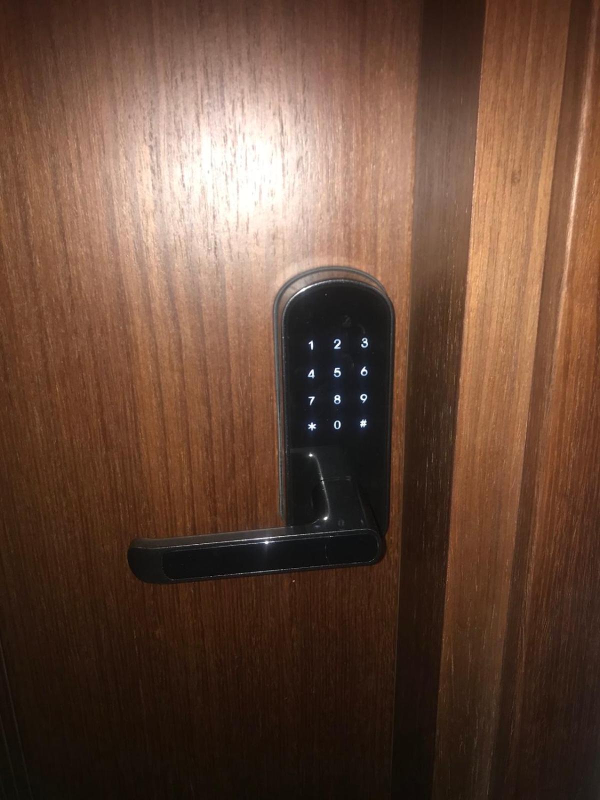 Lilia 3 Self-Check In Apartment With Hot Water Despite Prevention In The Neighborhood, Food And Drink Shop Open Until 10 Pm And Free Parking Area Next Ot 24 Hours Food And Drink Shop And Free Parking Area Sofía Exterior foto