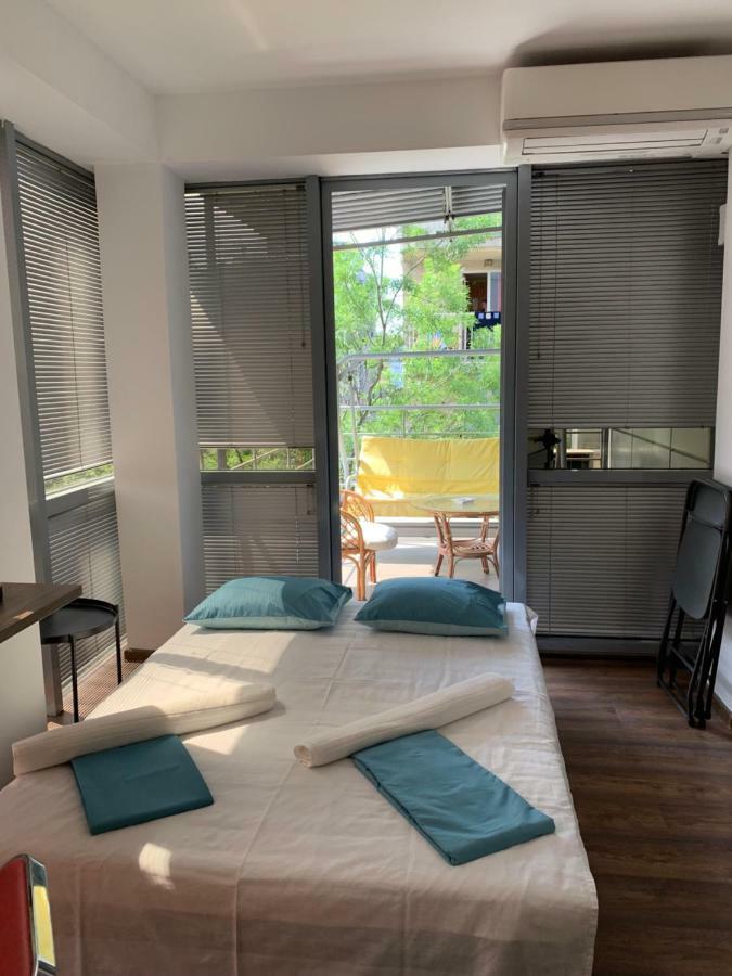 Lilia 3 Self-Check In Apartment With Hot Water Despite Prevention In The Neighborhood, Food And Drink Shop Open Until 10 Pm And Free Parking Area Next Ot 24 Hours Food And Drink Shop And Free Parking Area Sofía Exterior foto